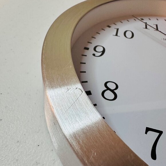 Silent Round Wall Clock with Thermometer and Hygrometer Display Non Ticking - Picture 5 of 10